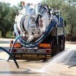 Operai e camion